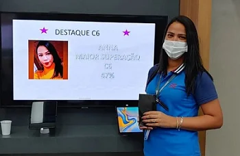 Anna Paula Oliveira, ex-funcionária da TIM