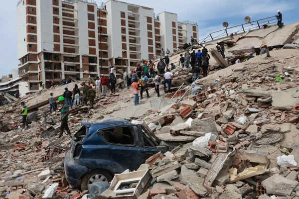 Registro de destruicao apos terremoto na Venezuela metropoles