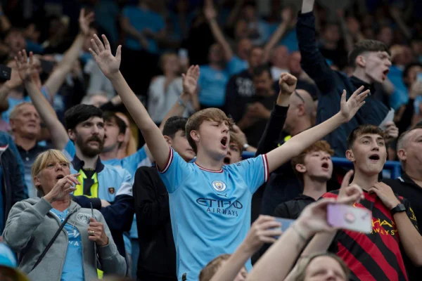 Manchester City cria cachecol que monitora emoções de torcedores