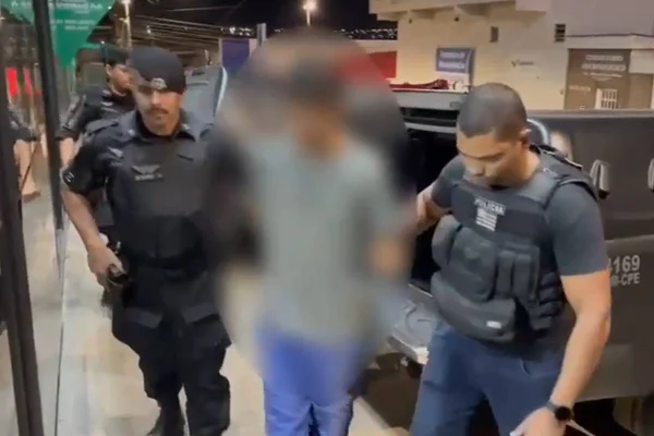Foto borrada de homem