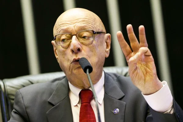 Relatório do orçamento impositivo será lido quarta-feira no Senado