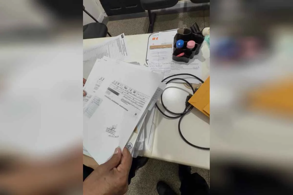Com autorização da Central de Garantias do TJ-AP, a Draco deflagrou a Operação Cavalo de Tróia, nesta quinta-feira (15/10), e cumpriu nove mandados de busca e apreensão em residências, em gabinetes da Câmara de Vereadores de Macapá e no Instituto de Administração Penitenciária do Amapá Com autorização da Central de Garantias do TJ-AP, a Draco deflagrou a Operação Cavalo de Tróia, nesta quinta-feira (15/10), e cumpriu nove mandados de busca e apreensão em residências, em gabinetes da Câmara de Vereadores de Macapá e no Instituto de Administração Penitenciária do Amapá