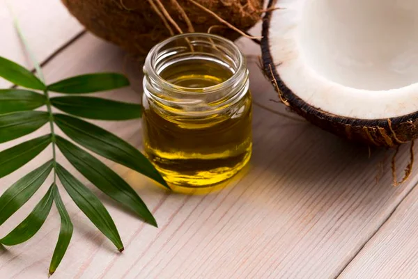 Descubra o Oil Pulling, bochecho com óleo que conquistou as famosas