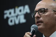 O secretário de Polícia Civil, delegado Felipe Curi, afirmou que os dados divulgados hoje confirmam o alerta feito pela corporação há cinco anos, quando passou a denunciar que as restrições a operações policiais favoreceriam o fortalecimento do crime organizado O secretário de Polícia Civil, delegado Felipe Curi, afirmou que os dados divulgados hoje confirmam o alerta feito pela corporação há cinco anos, quando passou a denunciar que as restrições a operações policiais favoreceriam o fortalecimento do crime organizado
