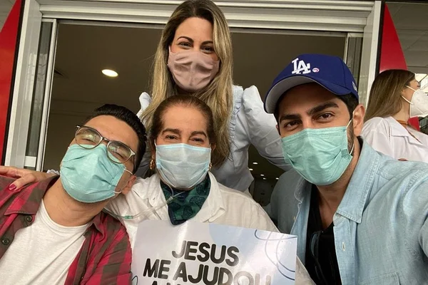 Mãe de Jonathan Nemer recebe alta após 209 dias internada por Covid