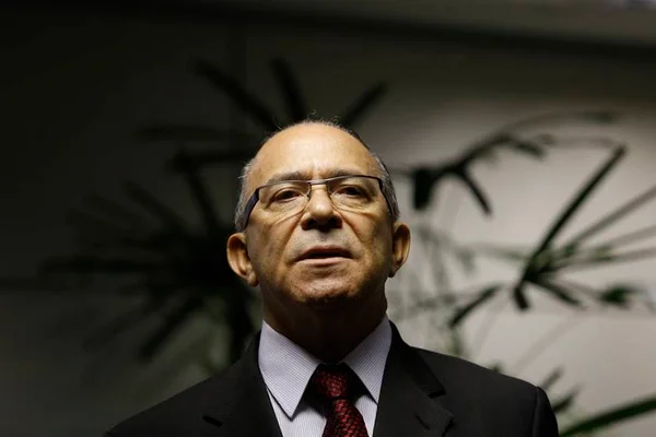 Padilha: política econômica do governo não mudará caso Meirelles saia