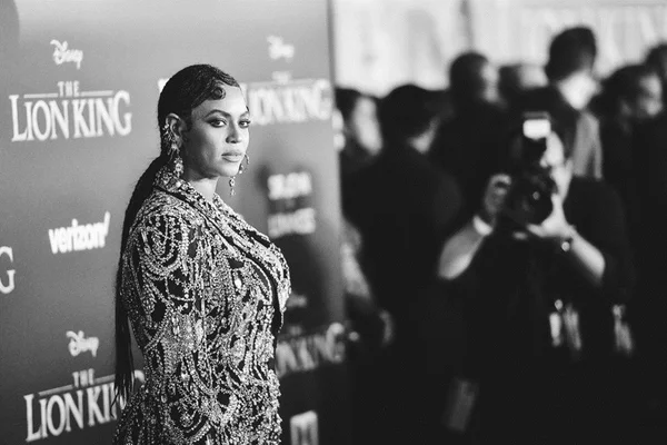 Veja o look de Beyoncé e outras celebridades na première de O Rei Leão
