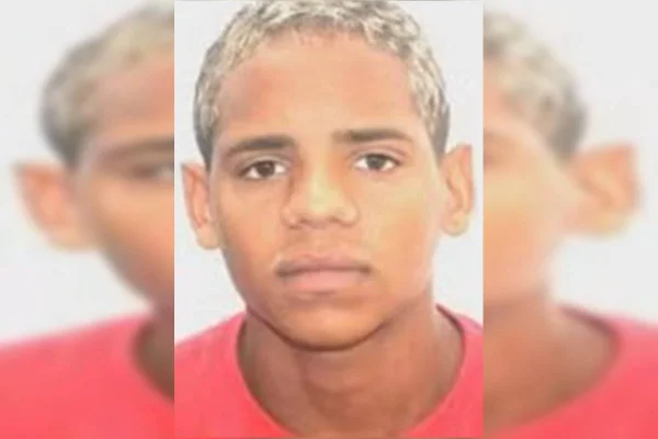 Saiba quem era entregador morto por PM em bar após briga por mulher