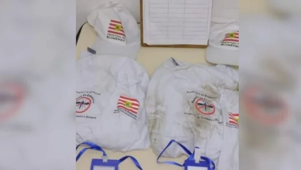 Imagem colorida de uniforme usado por criminosos para assaltar idoso - Metrópoles