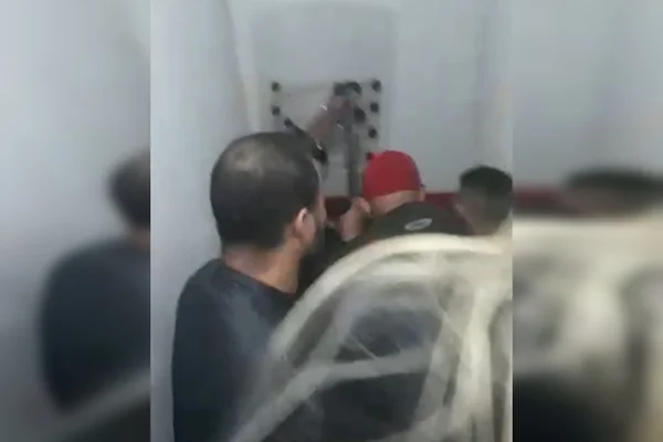Curso para vigilantes do TST termina com bomba e confusão