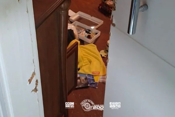Adolescentes são detidos após serem flagrados furtando condomínio - Metrópoles