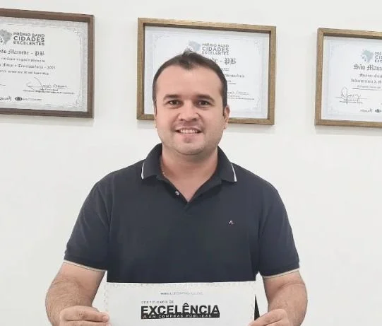 PF apreende R$ 150 mil na casa de prefeito alvo de operação na Paraíba
