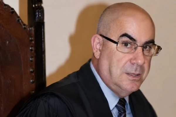 Arthur Del Guercio Filho foi afastado por improbidade administrativa - Metrópoles