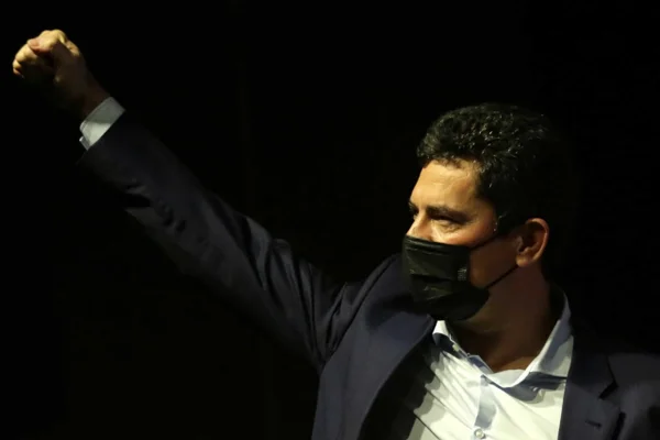 O pré-candidato a presidência da República Sergio Moro (Podemos), participa de filiação de membros do MBL (Movimento Brasil Livre) no Hotel Renaissance, região central de São Paulo, nesta noite de quarta-feira, 26. Foto: Fábio Vieira/Metrópoles