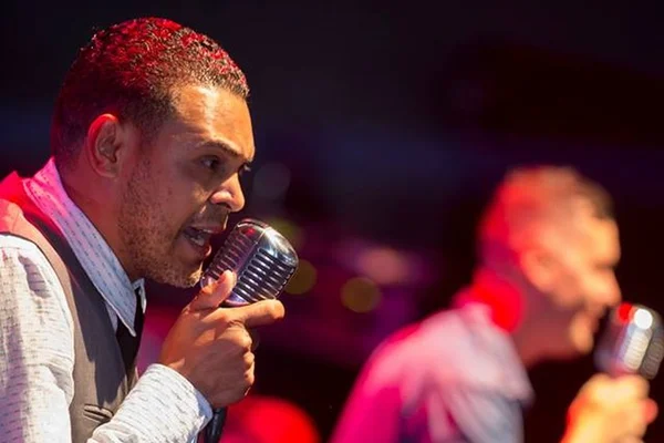 Sertanejo leva três facadas nas costas durante assalto em São Paulo