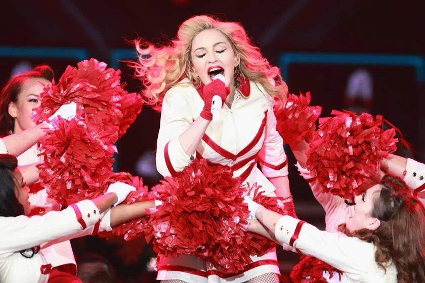 Madonna sessentona: veja 30 polêmicas envolvendo a cantora - imagem 10 Madonna sessentona: veja 30 polêmicas envolvendo a cantora - imagem 10