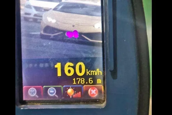 Lamborghini flagrado a 160km/h em SC pode custar até R$ 3 milhões