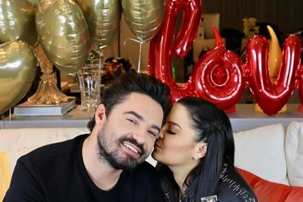 Maiara recebe surpresa de Dia dos Namorados de Fernando