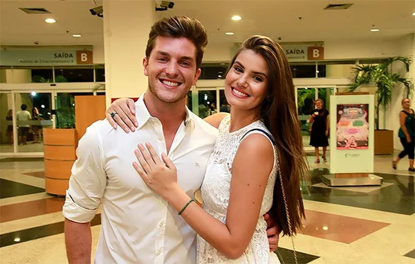 Casada com Klebber Toledo, Camila Queiroz fala sobre gravidez