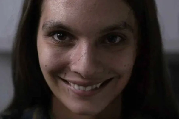 Foto colorida do novo filme Sorria-Metrópoles