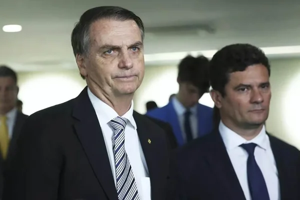 Bolsonaro pede que população cobre senadores sobre decreto de armas