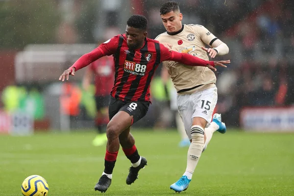 United esbarra na defesa do Bournemouth e perde fora de casa