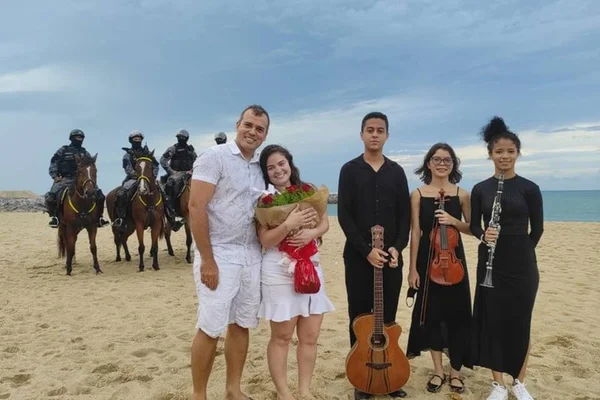 Pedido de casamento é interrompido pela PM em Fortaleza