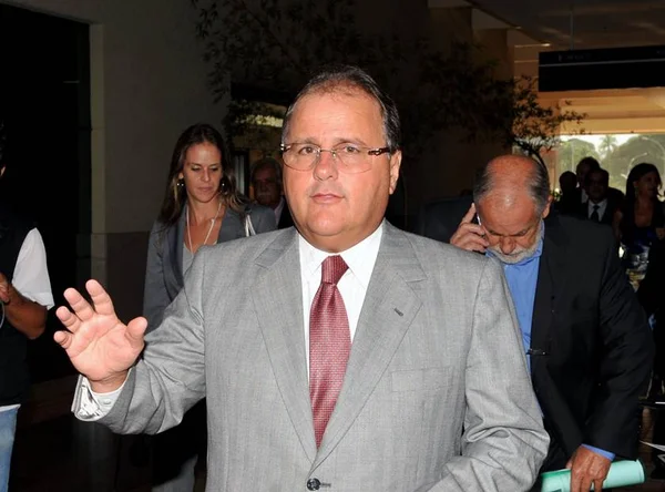 Após encontro com Geddel, líderes defendem ministro e preparam apoio