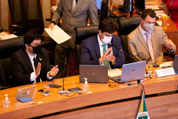 Deputados distritais se reúnem para eleger Mesa Diretora da CLDF