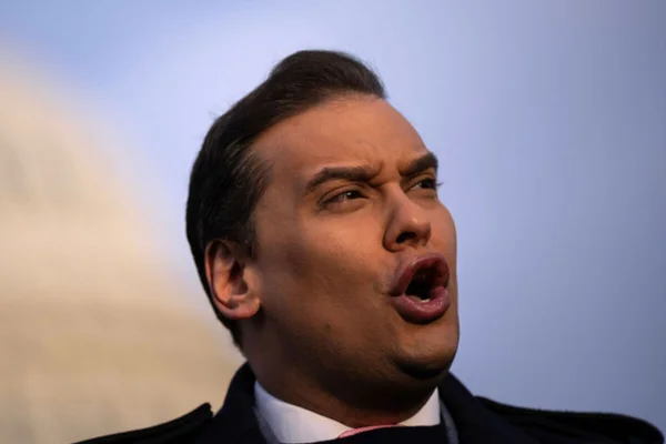 Imagem colorida de George Santos - Metrópoles
