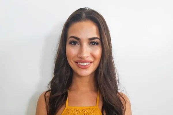 Após passar Ano Novo sozinha, atriz pornô de 20 anos é achada morta