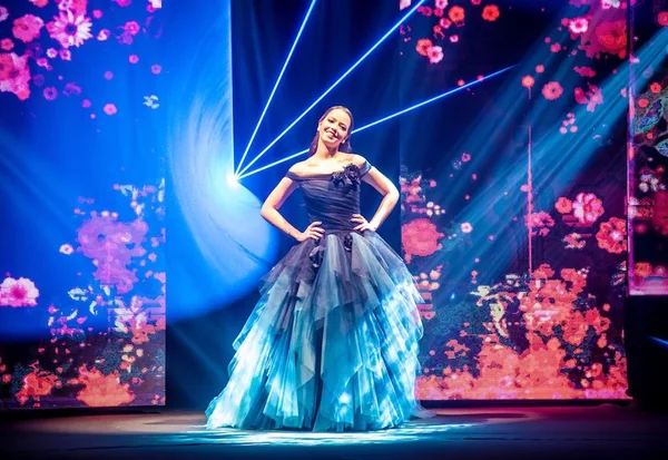 Bruna Alves celebra os 15 anos com shows de Dennis DJ e Ludmilla
