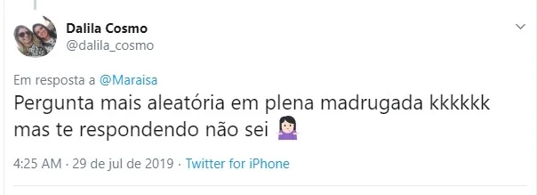 A cantora tuitou de madrugada A cantora tuitou de madrugada