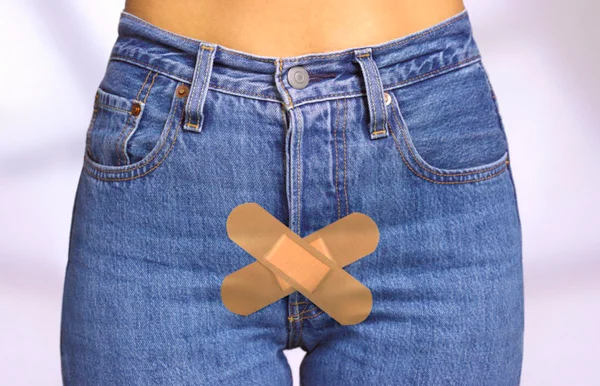 Fez sexo sem camisinha? Saiba os sintomas das principais ISTs