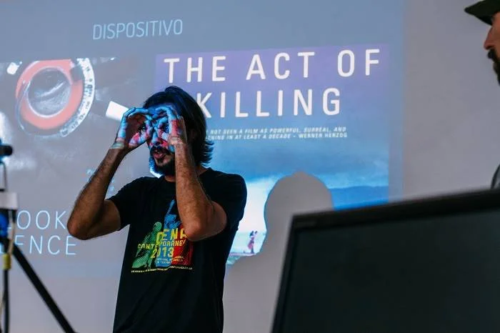 Experiência Narrativas Visuais, com agência Comova Experiência Narrativas Visuais, com agência Comova