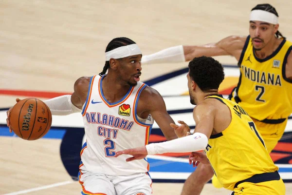 Imagem colorida da partida entre Thunder e Pacers - Metrópoles