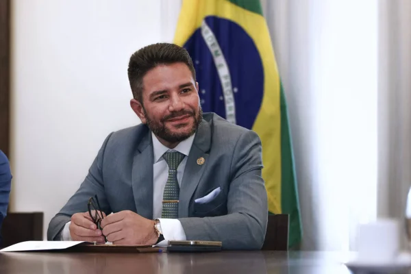 STJ condena ex-governador do Acre a 25 anos de prisão por corrupção
