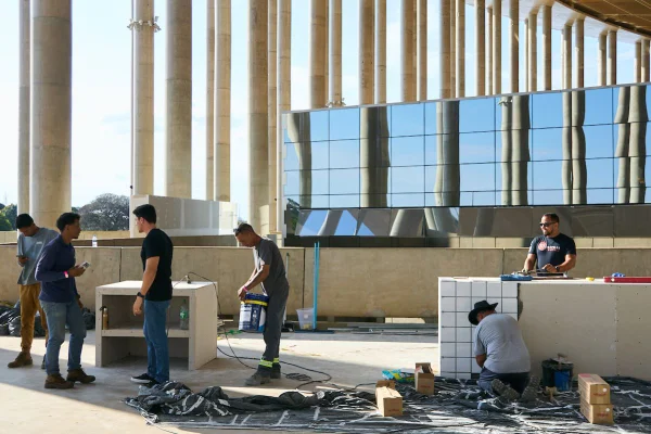 montagem estrutura metrópoles catwalk