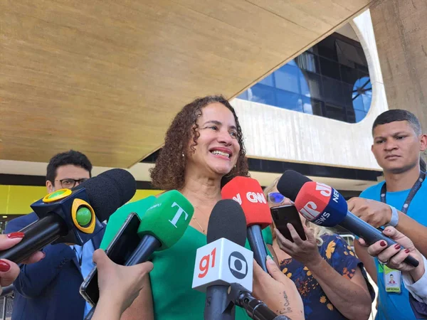 Luciana Santos ministra de ciência e tecnologia de Lula no CCBB / Metrópoles