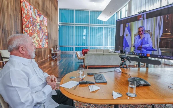 Do Alvorada, Lula telefona para presidente argentino, Alberto Fernández