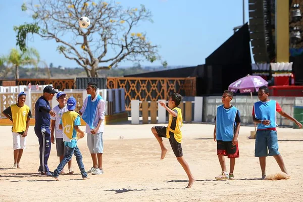 Na Praia prevê receber mais de mil alunos em ação social