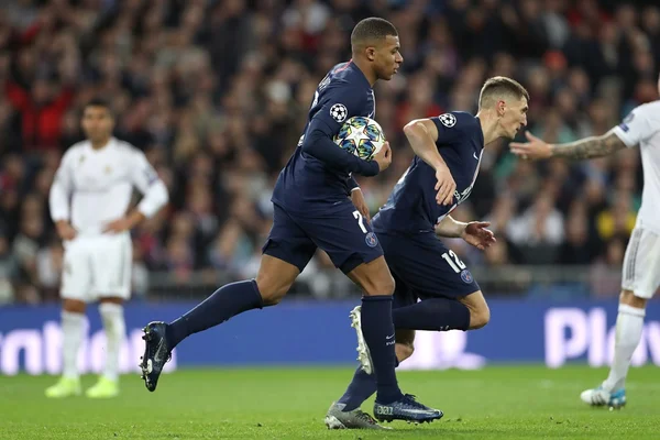 Real Madrid joga melhor, faz 2 x 0, mas deixa PSG empatar no fim
