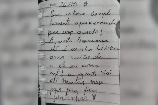 foto colorida de carta escrita a mão