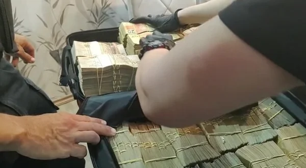 Quadrilha que lucrou R$ 1 bilhão com venda de carros roubados é alvo da PCDF