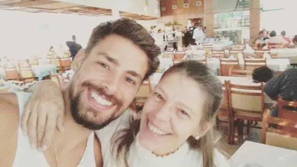 Cauã Reymond perde a mãe, vítima de câncer