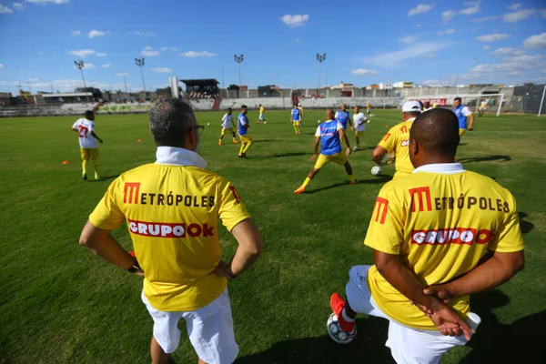 Brasiliense esquece Copa e recebe Campinense pelas oitavas da Série D