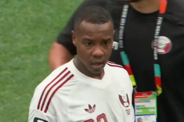 Madibo ganha apoio de canadenses após ataques racistas por lesão em Koné