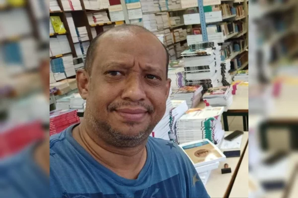 Educador morre de Covid-19 após trabalho presencial, diz sindicato