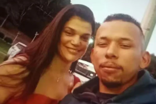 Foto colorida de Marcone da Silva Cardoso, de 26 anos, e Adriana Machado Ribeiro, de 42 anos - Metrópoles