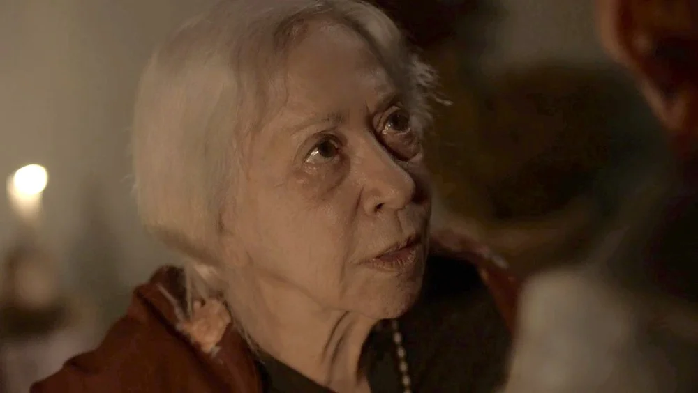 Mercedes é uma mulher mística Mercedes é uma mulher mística